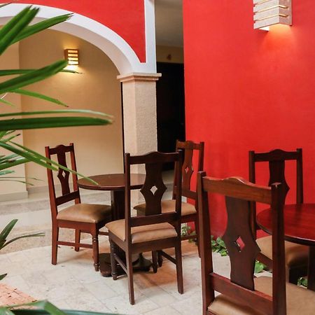 Hotel Gayser Valladolid  Exterior photo