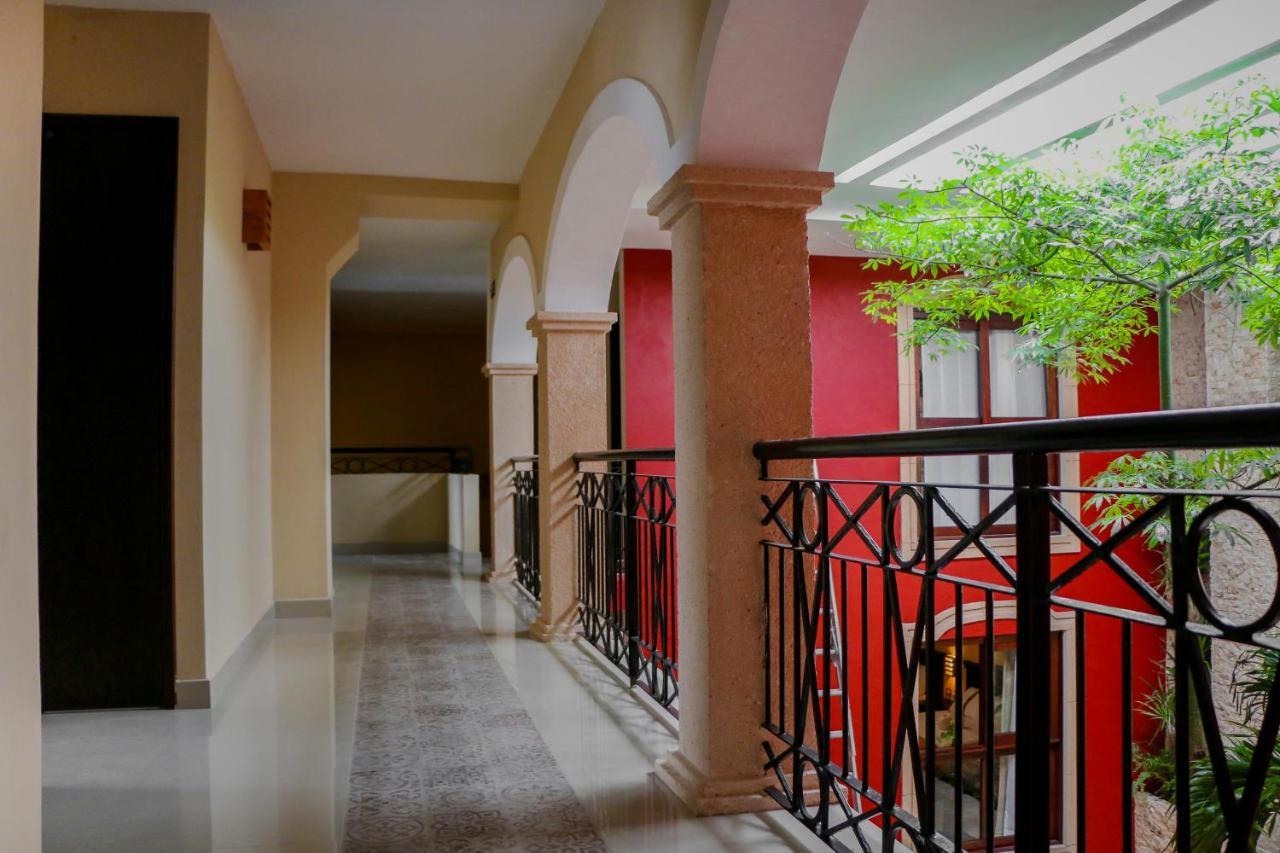 Hotel Gayser Valladolid  Exterior photo