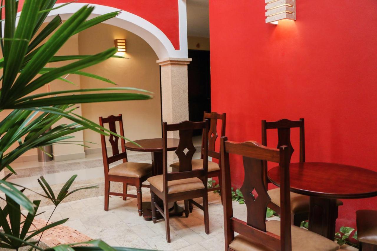 Hotel Gayser Valladolid  Exterior photo